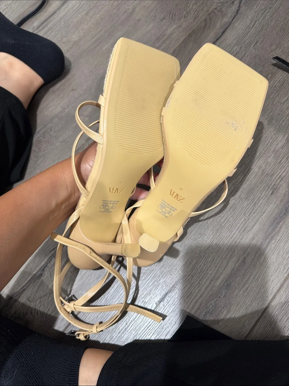Zara sandals - Picture 2 of 2